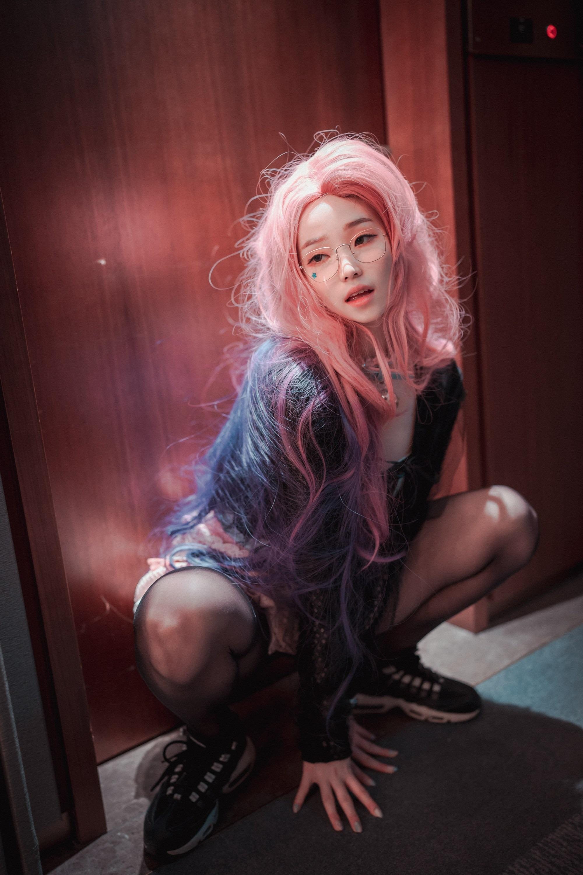 Starry Eyed Songstress pink gradient long hair close up